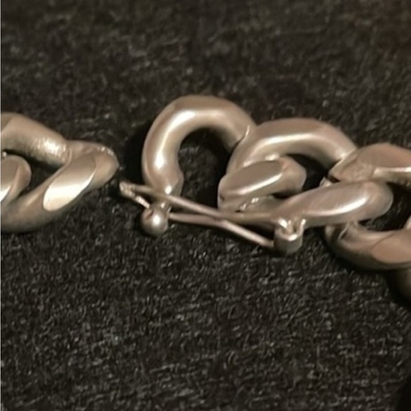 Alexander McQueen Razor Blade Bracelet - Picture 5 of 5